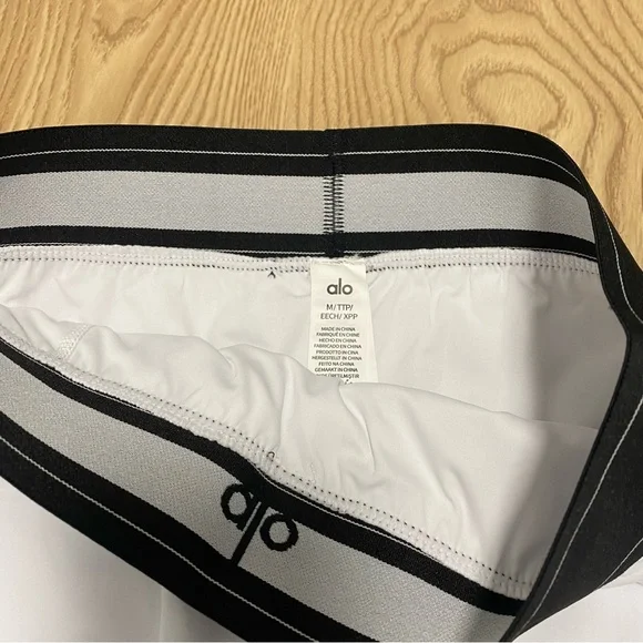 ALO Yoga White Mini Skirt with Black Waistband - Picture 3 of 4